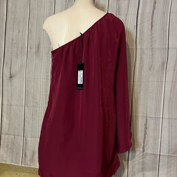 Guess by Marciano One Shoulder Dress Size XS NWT - Picture 3 of 6